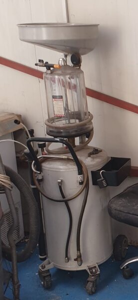 Utilaje service auto.