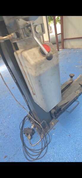 Utilaje service auto.